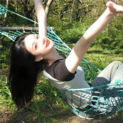 爱长颈鹿的女人